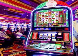Người chơi đặt cược Slot Online tại ee8 trên điện thoại di động